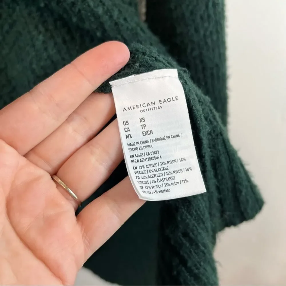 American Eagle Dark Green Oversized V-Neckline Knit Sweater Size Woman's XS